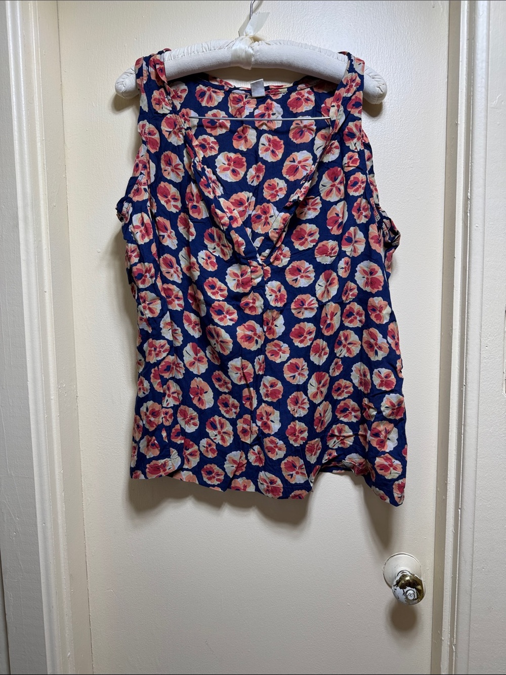 Old Navy Navy Floral V-Neck Camisole with Pink Blooms
